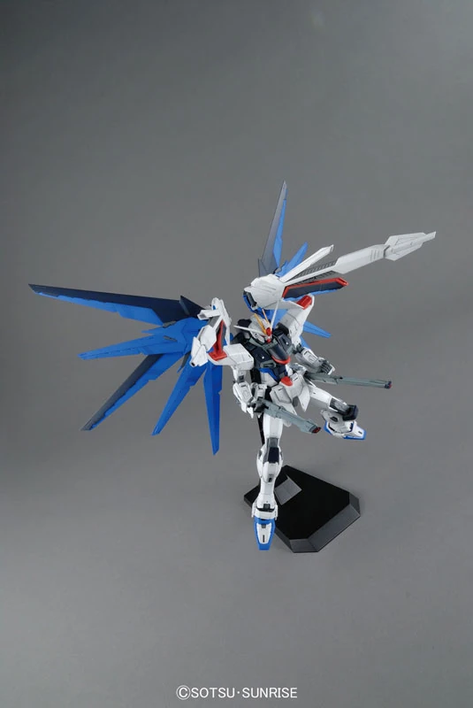 MG-Freedom-Gundam-29-3