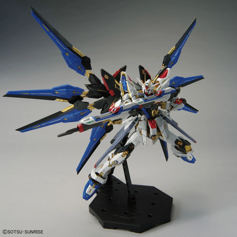 MGEX-Strike-Freedom-Gundam-4